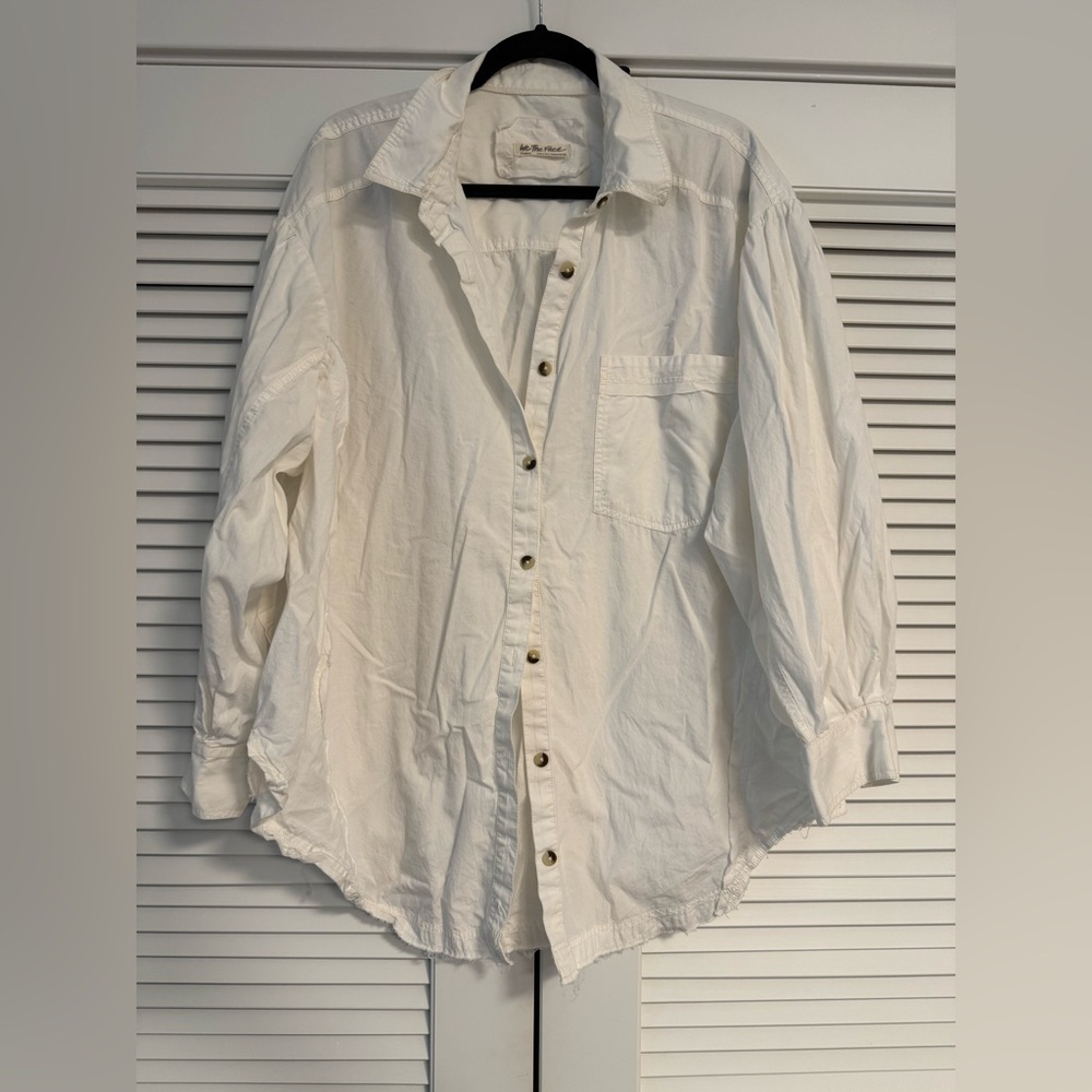 We The Free White Button-Up Oversized Shirt. Size XL.